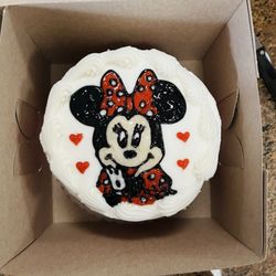 Creative Cakes & Desserts - Minnie Mouse smash cake.