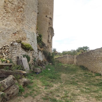 Chateau de Sarzay - the locals had carted off loads and loads of the bricks off the walls and structure over the years - Castles Near Me - Sarzay, 36 Chateau de Sarzay - the locals had carted off loads and loads of the bricks off the walls and structure over the years - Castles Near Me - Sarzay, 36