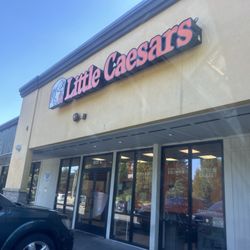 Little Caesars Pizza - Little Cesar's Pizza