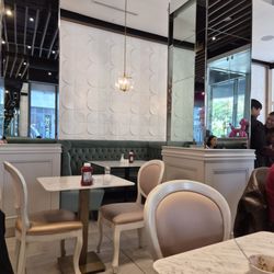 Evviva Breakfast & Lunch - Vibes