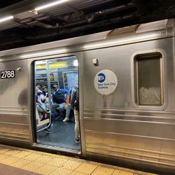MTA - Dekalb Avenue Subway Station