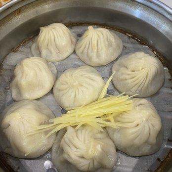 Luscious Dumplings - Steamed Soup Dumplings with Blue Crab and Pork - 8pcs - Noodles Near Me - Monrovia, California