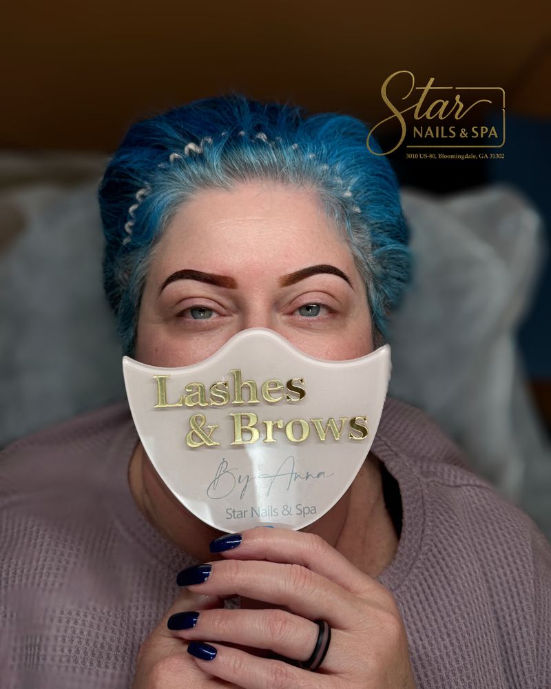 Star Nails Logo
