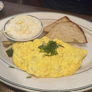 Java & Jam - Omelet with grits - Breakfast & Brunch Near Me - Fort Lauderdale, Florida