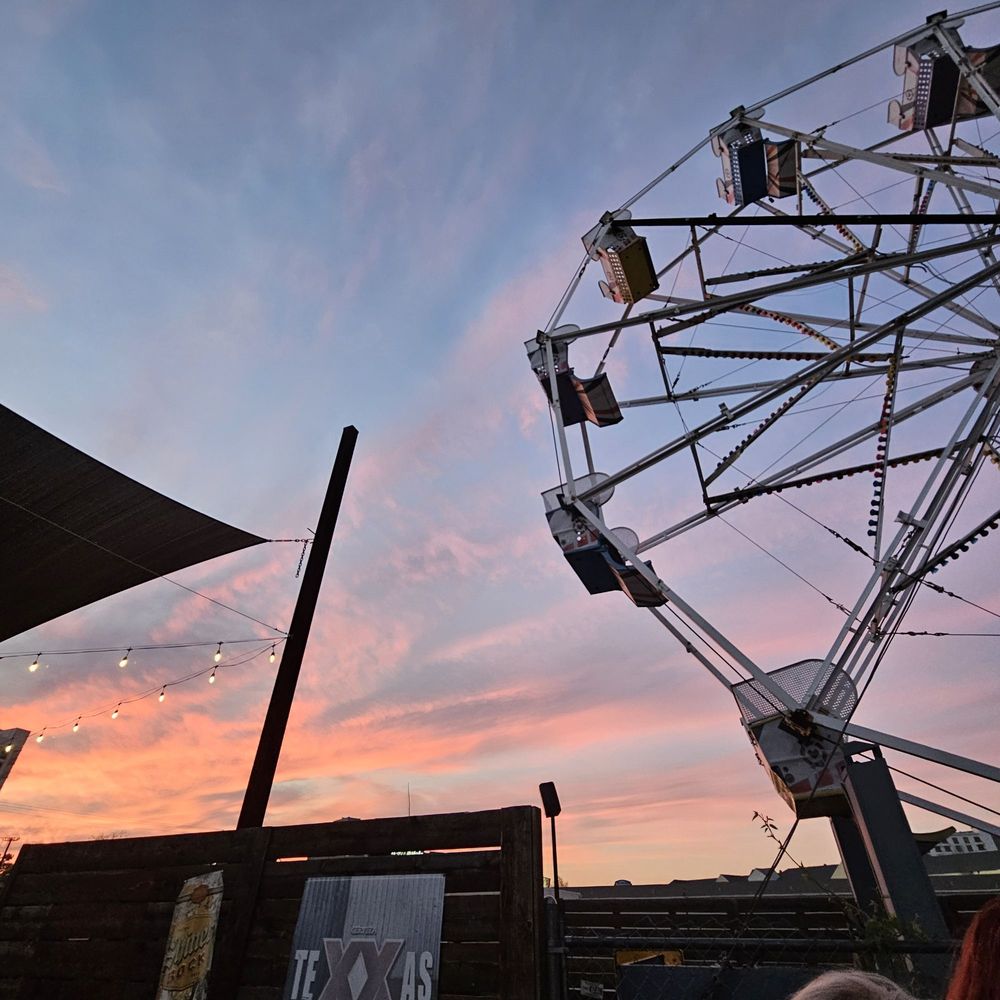 Ferris Wheelers Backyard And Bbq