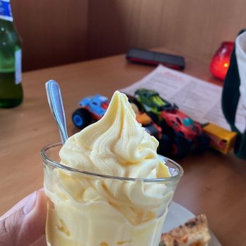 Cosmos Snack Bar - Pineapple Soft Serve - Pizza Near Me - Reno, Nevada