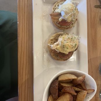 Grove Brunch Cafe - The grove Benedict - Asian Fusion Near Me - El Paso, Texas Grove Brunch Cafe - The grove Benedict - Asian Fusion Near Me - El Paso, Texas