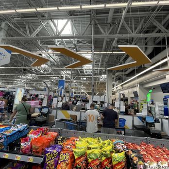 Walmart Supercenter - Look at all these people catching them self out, canceling out American jobs. Shame on Walmart.‼ - Grocery Near Me - Saugus, Massachusetts