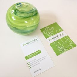 Beautiful business card print quality with off set printing option.