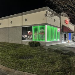 Tap's Game Room - View from the outside