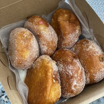 Leonard's Bakery - Bakeries Near Me - Honolulu, Hawaii Leonard's Bakery - Bakeries Near Me - Honolulu, Hawaii