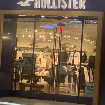 Hollister - Front - Women's Clothing Near Me - Columbus, Ohio Hollister - Front - Women's Clothing Near Me - Columbus, Ohio