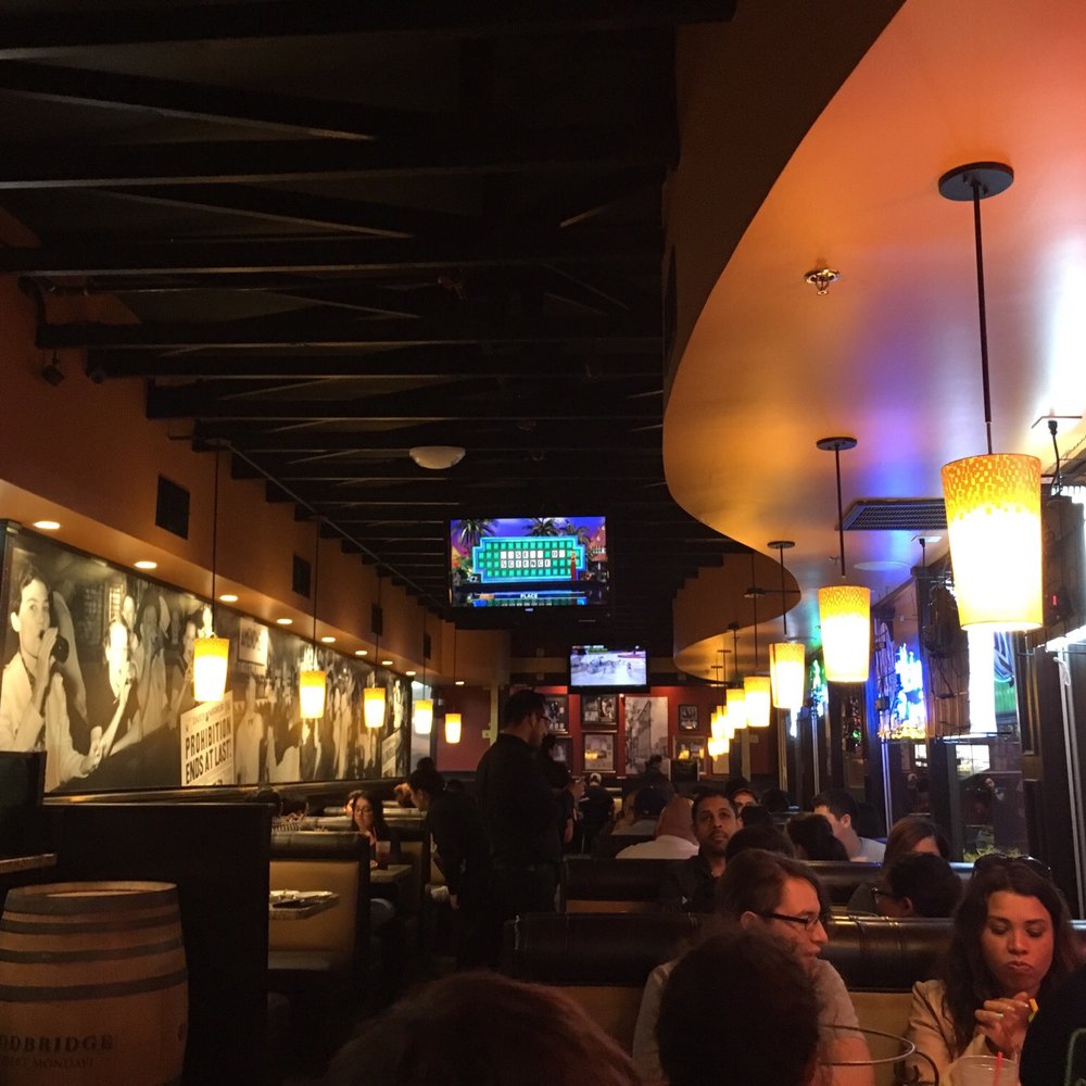 AWSOM - Inside - Chicken Wings Near Me - Paramount, California