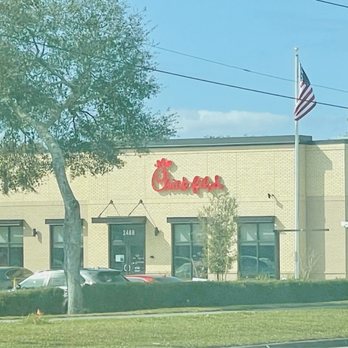 Chick-fil-A - Exterior - Fast Food Near Me - Apopka, Florida