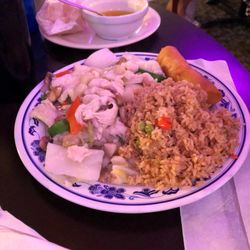 Dynasty Chinese Restaurant - Moo Goo Gai Pan (lunch special)