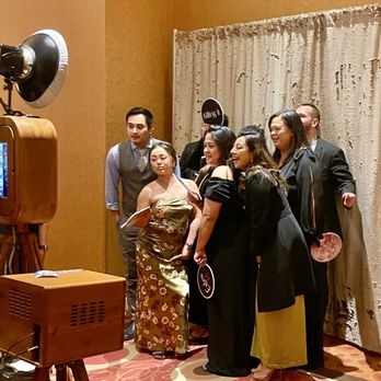Fizzion Photobooths - Photo Booth Rentals Near Me
