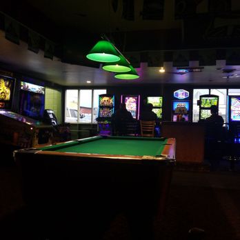 The Flying Squirrel - Billiard, a juke box, and video lottery. Last call bar as well. - Sports Bars Near Me - Eugene, Oregon