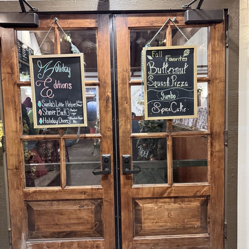 Mia's Brick Oven Pizza - Pizza Near Me - Cold Springs, California