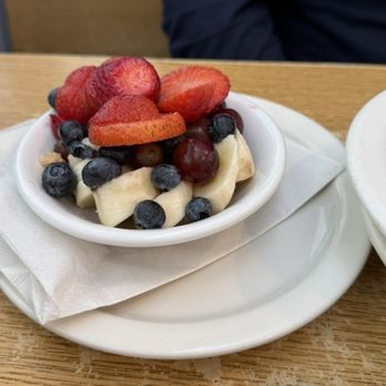 Donut Hole Bakery Cafe - Bowl of fruit - Cafes Near Me - Santa Rosa Beach, Florida Donut Hole Bakery Cafe - Bowl of fruit - Cafes Near Me - Santa Rosa Beach, Florida