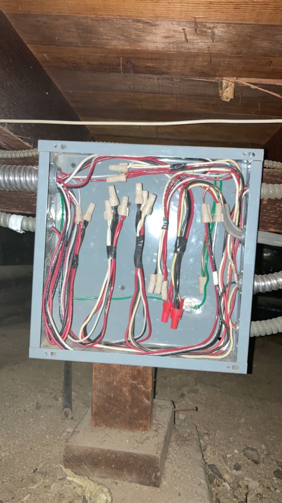 Slide of CircuitCity Electric