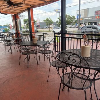 Dream Wings - Outdoor seating - Chicken Wings Near Me - Houston, Texas Dream Wings - Outdoor seating - Chicken Wings Near Me - Houston, Texas