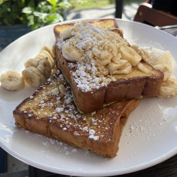 Kihei Caffe Lahaina - French toast with macadamian nuts and banana - Breakfast & Brunch Near Me - Lahaina, Hawaii Kihei Caffe Lahaina - French toast with macadamian nuts and banana - Breakfast & Brunch Near Me - Lahaina, Hawaii