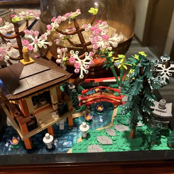 Raiz Kitchen Sushi Bar - Cute Lego decor - Sushi Bars Near Me - Chicago, Illinois Raiz Kitchen Sushi Bar - Cute Lego decor - Sushi Bars Near Me - Chicago, Illinois