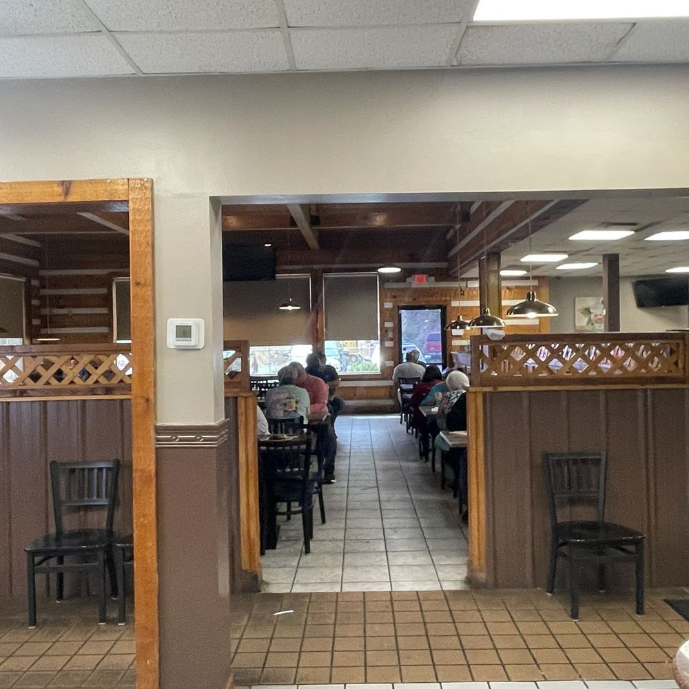 Bubby's BBQ - Dining area - Buffets Near Me - Corbin, Kentucky