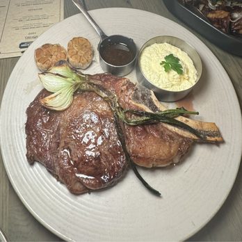 The Franklin Room - Prime Bone-In Ribeye - American Near Me - Chicago, Illinois The Franklin Room - Prime Bone-In Ribeye - American Near Me - Chicago, Illinois