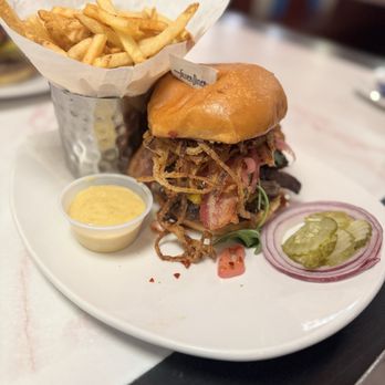 Silver Diner - Kickin short rib burger - Diners Near Me - Woodbridge, Virginia