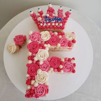 Zarus Cakes & Pastries - F letter cake with crown - Custom Cakes Near Me Zarus Cakes & Pastries - F letter cake with crown - Custom Cakes Near Me