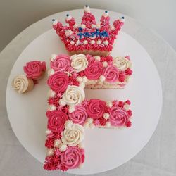 Zarus Cakes & Pastries - F letter cake with crown