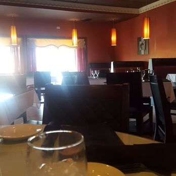 Asian Harbor - The inside seating area - Asian Fusion Near Me - Homewood, Illinois