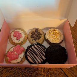 Animal sugar cookie, chocolate chip cookie, pumpkin spice cake. Strawberry chocolate cookie, PB chocolate sandwich. Animal sugar cookie, chocolate chip cookie, pumpkin spice cake. Strawberry chocolate cookie, PB chocolate sandwich.