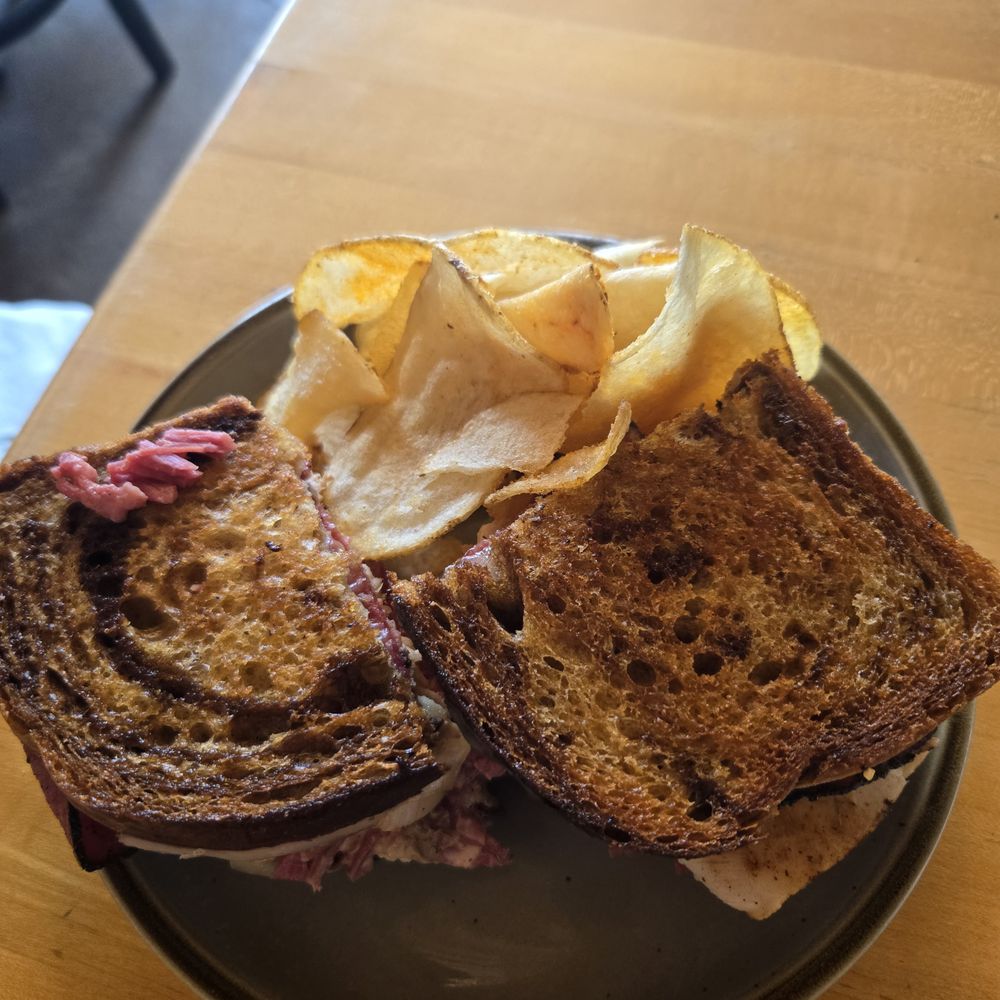 O'lacy's - trinity sandwich - Irish Pub Near Me - Batavia, New York