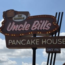 Uncle Bill's Pancake House (South Kingshighway location).