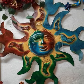 Krystals Corner - Antiques Near Me - Moriarty, New Mexico