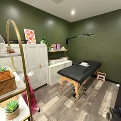 Michi Salon