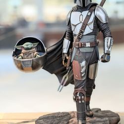 Collectors Outpost - The Mandalorian & Grogu Sideshow Statue