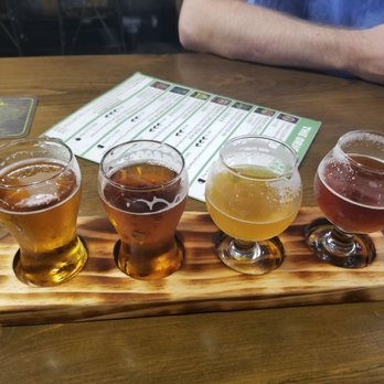 7 Hills Brewing - Flight of beer - Breweries Near Me - Dubuque, Iowa 7 Hills Brewing - Flight of beer - Breweries Near Me - Dubuque, Iowa