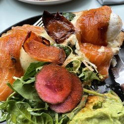 Republique of Coffee - Salmon eggs Benedict