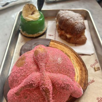 La Panadería Bakery Café - Pastries - Bakeries Near Me - San Antonio, Texas