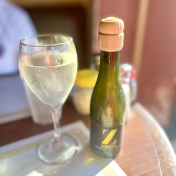 Mozzarella di Bufala - Refreshing Prosecco - Pizza Near Me - San Francisco, California Mozzarella di Bufala - Refreshing Prosecco - Pizza Near Me - San Francisco, California