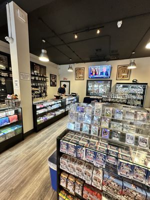 HONEY HOLE COLLECTIBLES - Updated February 2026 - 18 Photos & 28