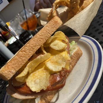 Hillside Tavern - Pubs Near Me - Dallas, Texas Hillside Tavern - Pubs Near Me - Dallas, Texas