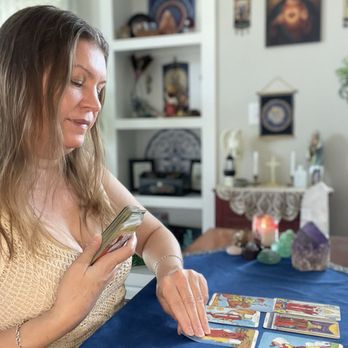 Mystic Light Bearer - Psychic Mediums Near Me Mystic Light Bearer - Psychic Mediums Near Me