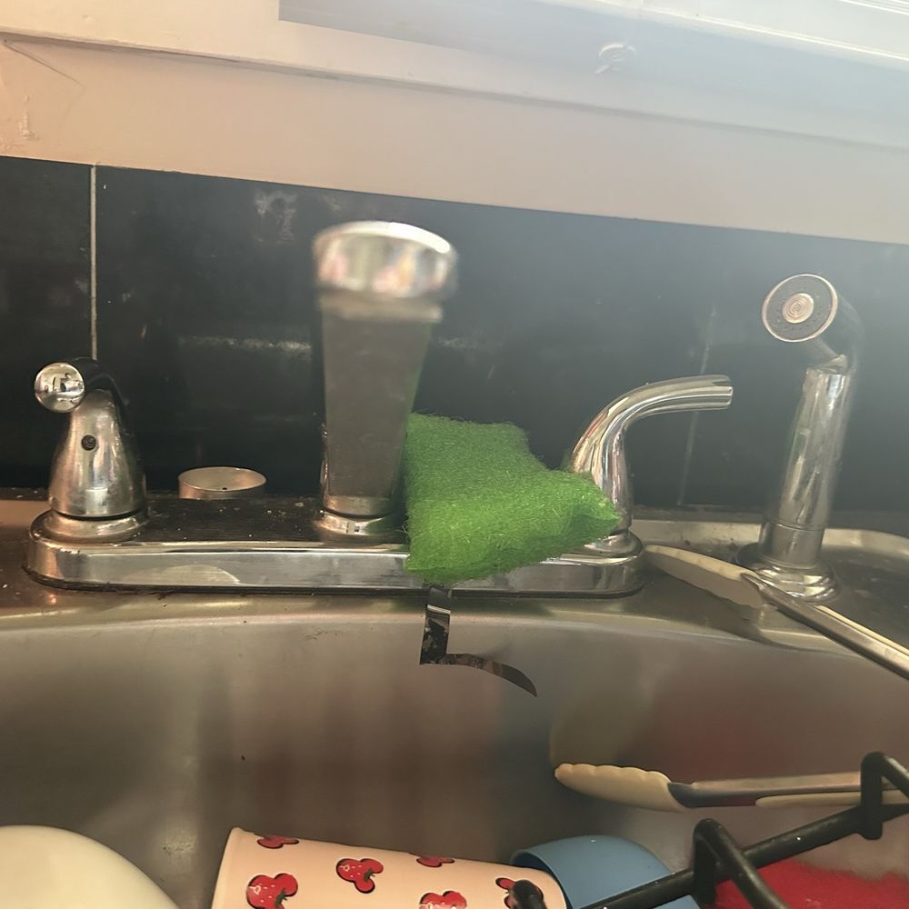 Fat Property - No water pressure for hot water ( lasted more than a week) - Apartments Near Me - Houston, Texas Fat Property - No water pressure for hot water ( lasted more than a week) - Apartments Near Me - Houston, Texas