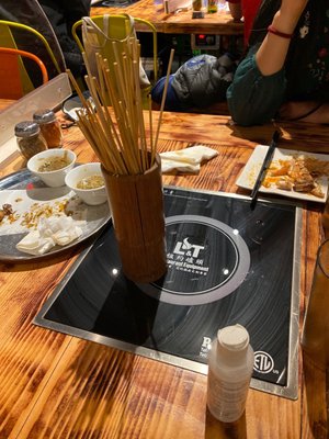 Funny BBQ 98 聚点串吧 by null