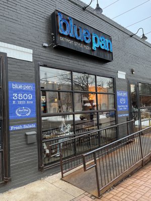 Blue Pan Pizza by null