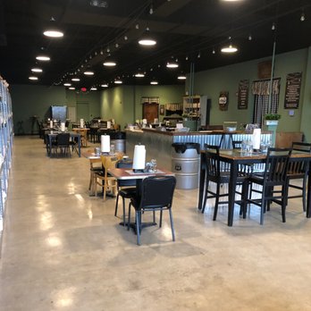 River City Pottery - Interior - Paint-Your-Own Pottery Near Me - Chattanooga, Tennessee River City Pottery - Interior - Paint-Your-Own Pottery Near Me - Chattanooga, Tennessee